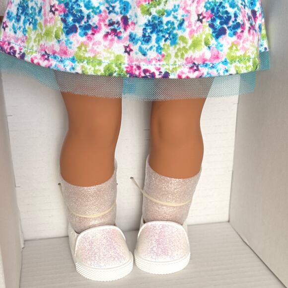 American Girl Truly Me 18" Doll #79 with Brown Straigt Hair - Picture 6 of 6